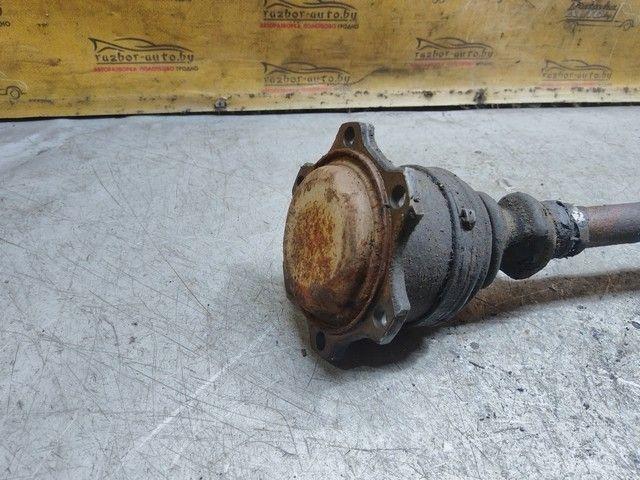 Полуось передняя левая (приводной вал, ШРУС) P0KAG8 Audi A4 купить в магазине запчастей бу