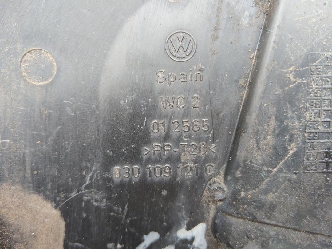 Защита (кожух) ремня ГРМ KR1KM6 Volkswagen Polo купить в магазине запчастей бу