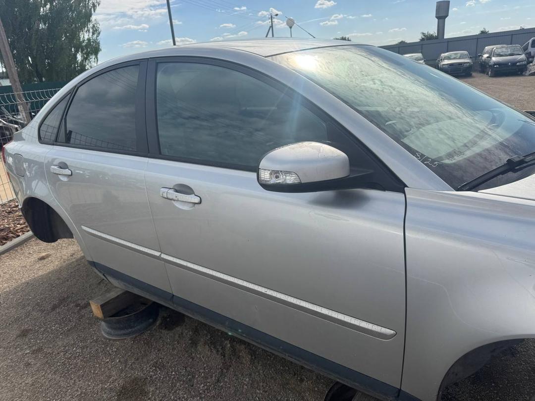 Дверь передняя правая T09ROM Volvo S40 купить