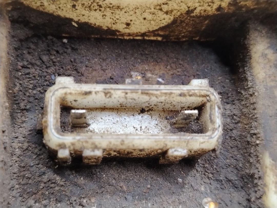 Колба в бак PW22MF Peugeot 306 - Фото 3