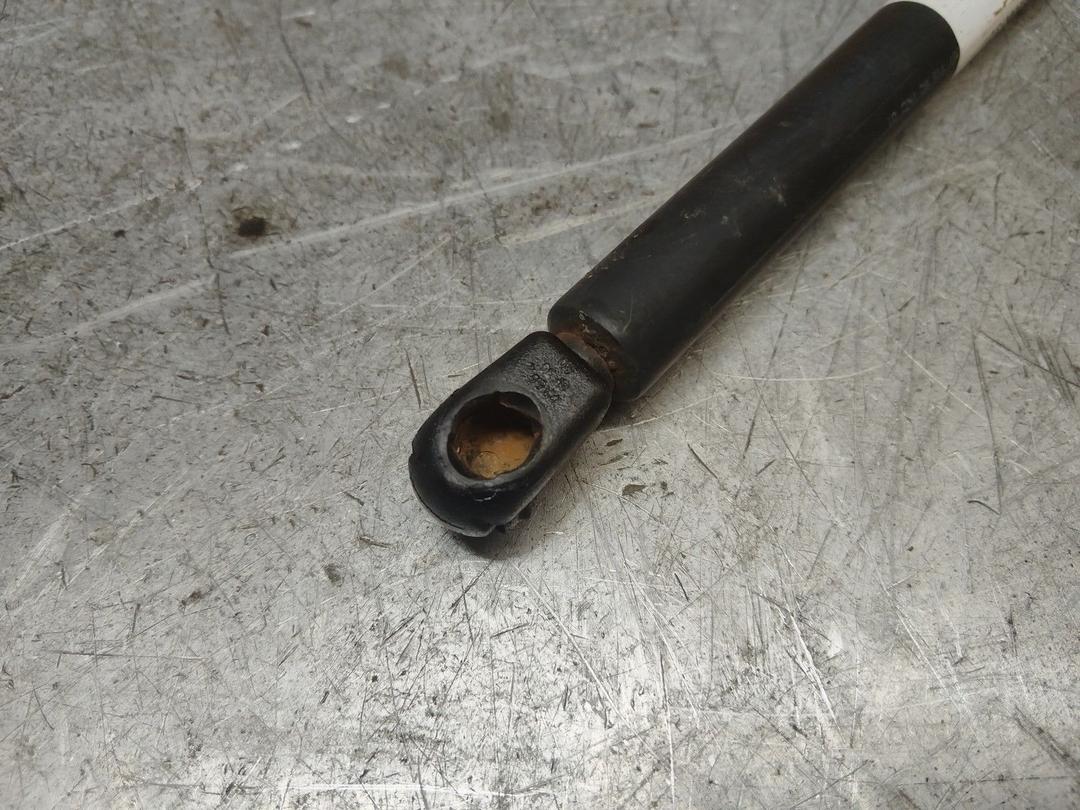 Амортизатор крышки багажника (3-5 двери) H29G4G Peugeot 406 - Фото 3