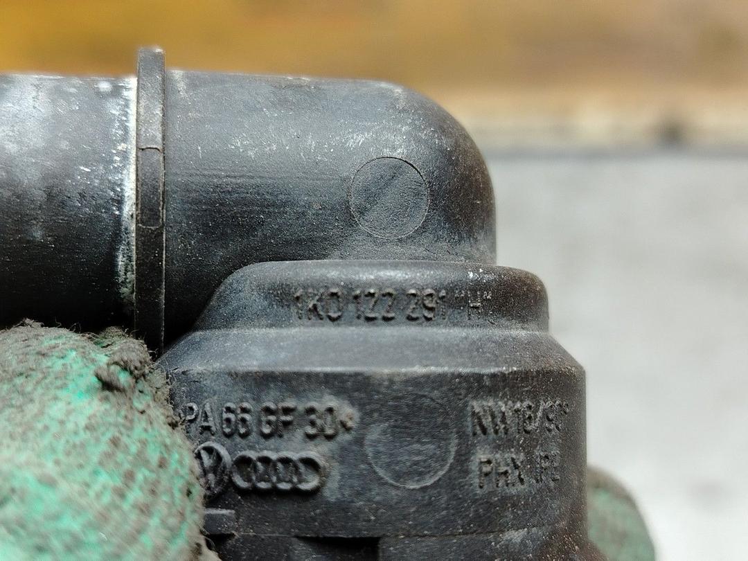 Патрубок отопителя (печки) L4KXNU Volkswagen Touran - Фото 4