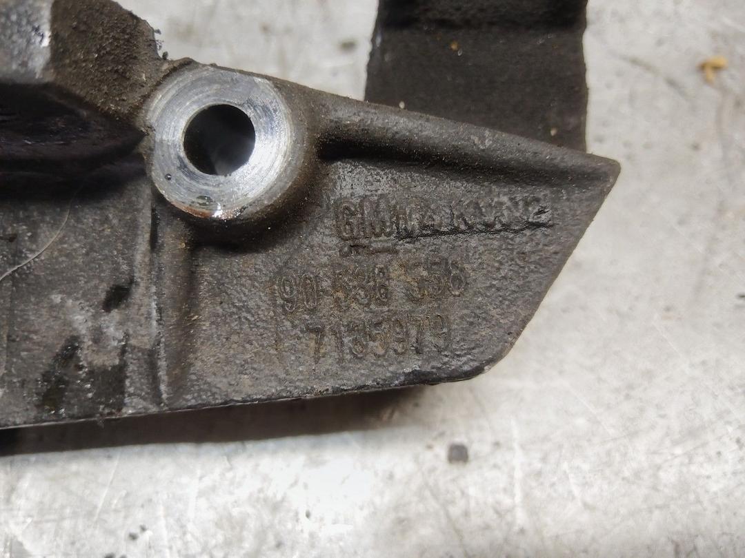 Кронштейн двигателя RHIH0F Opel Astra купить с доставкой