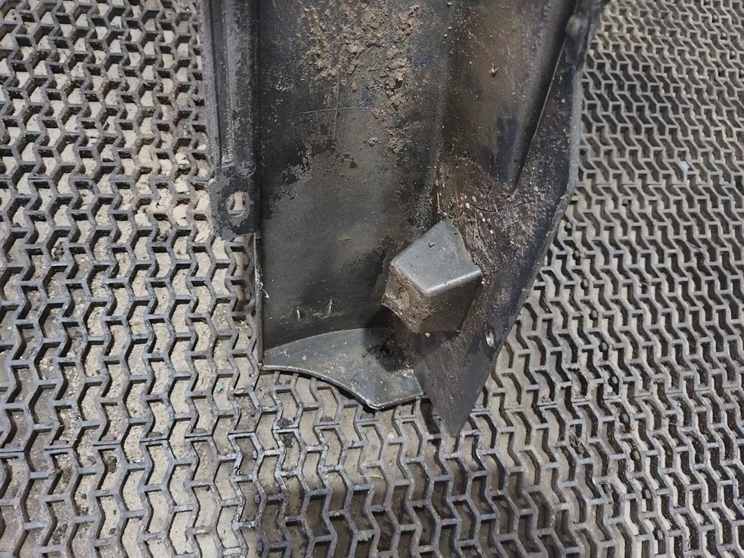 Накладка на порог наружная правая 2Z366Y Opel Vectra купить на авторазборке