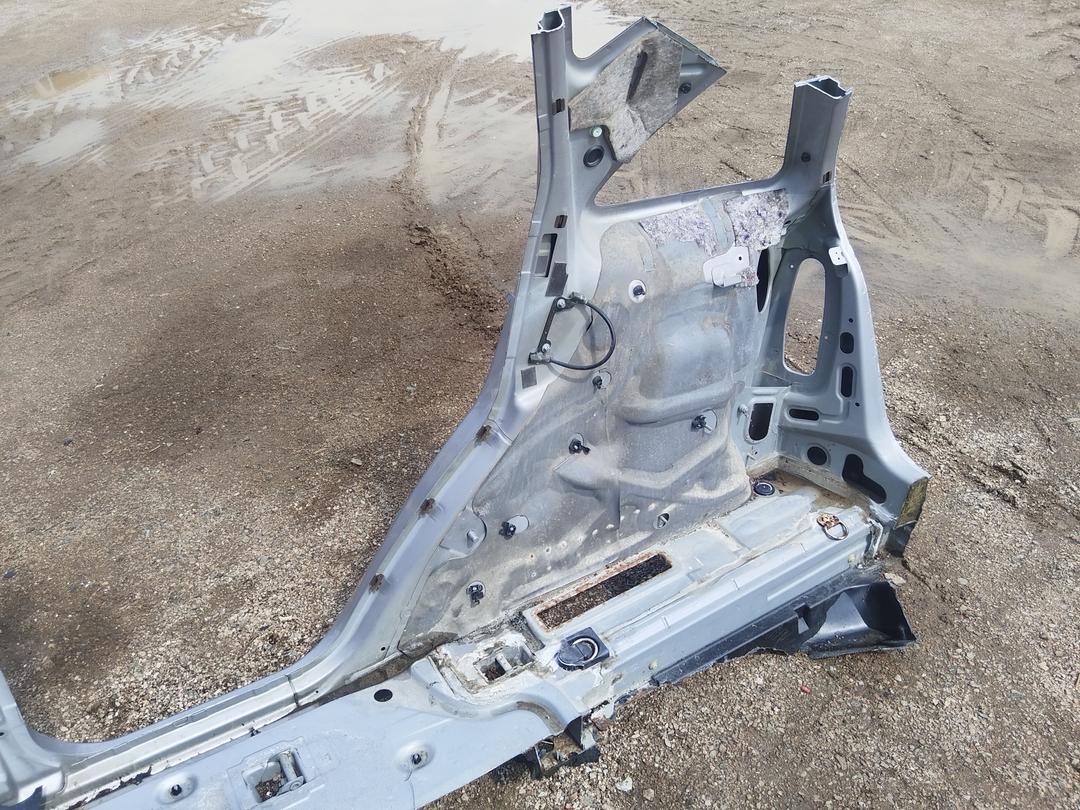 Крыло заднее правое D3BMT0 Mercedes A W168 купить в магазине запчастей бу