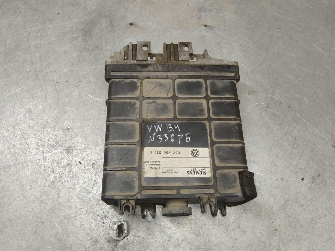 Блок управления двигателем A5XTDB Volkswagen Passat - Фото 2