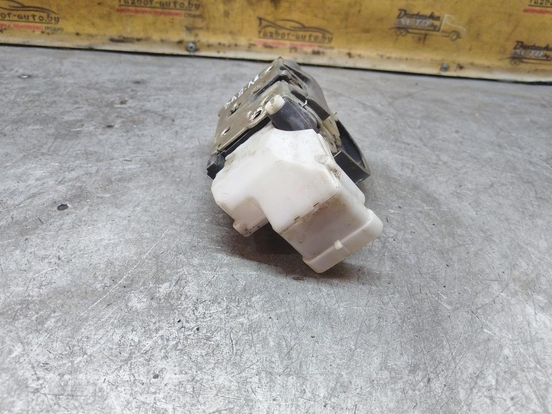 Замок двери задней левой D01VYK Alfa Romeo 147 - Фото 3