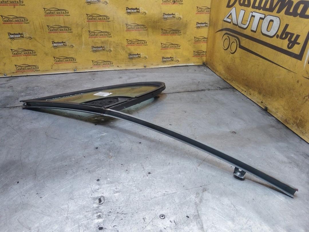 Стекло двери передней правой 3C5ZCO Peugeot 307