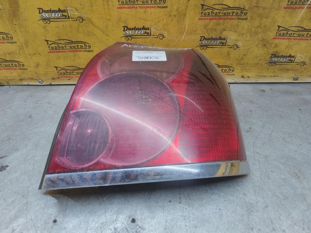 Фонарь задний правый VM4WN3 Toyota Avensis
