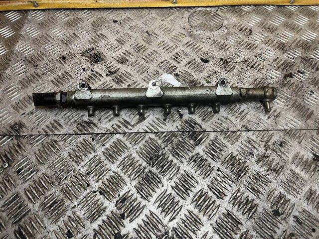 Топливная рампа YFK5VV Volvo V70 купить с доставкой