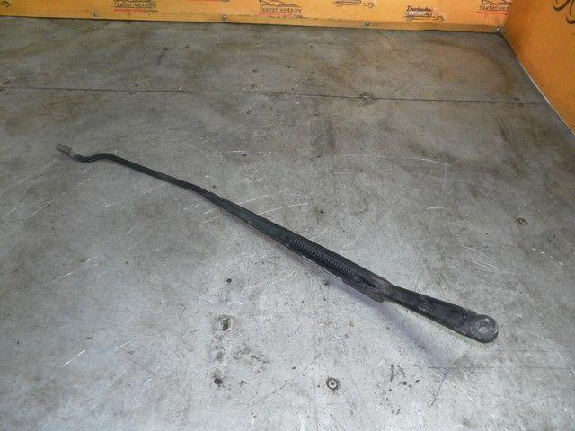 Щеткодержатель (поводок стеклоочистителя, дворник) 51XD5R Ford Focus купить