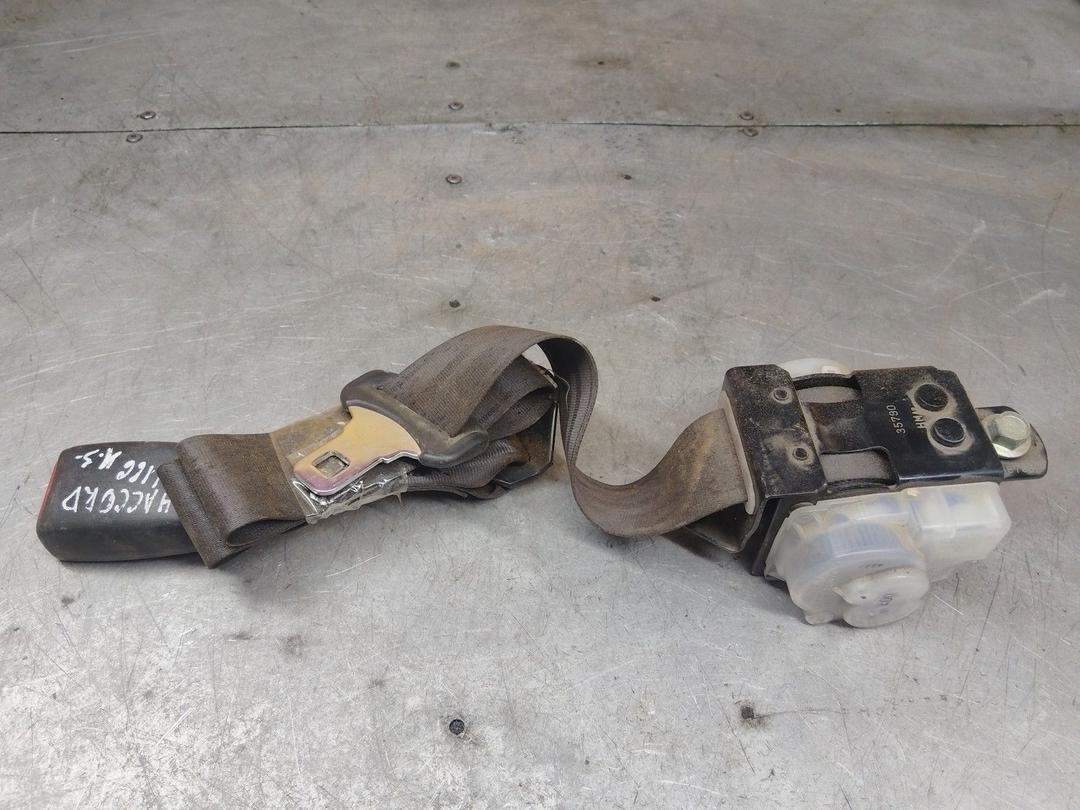 Ремень безопасности задний центральный D79UNC Honda Accord купить с доставкой