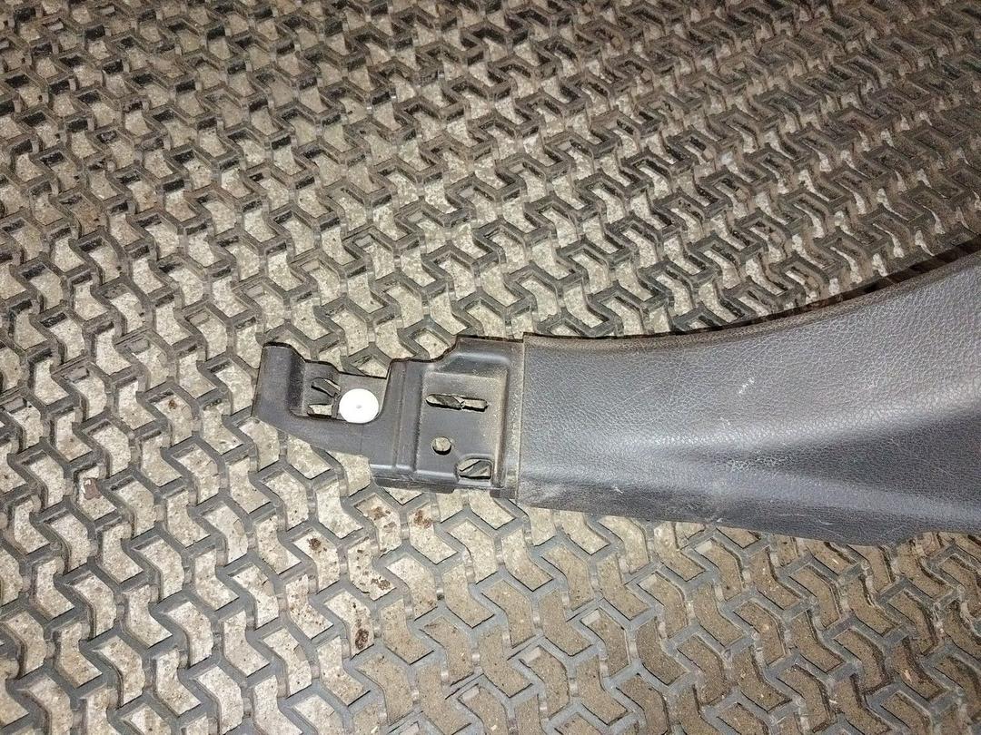 Обшивка стойки центральной правой L0SM27 Ford Fusion купить