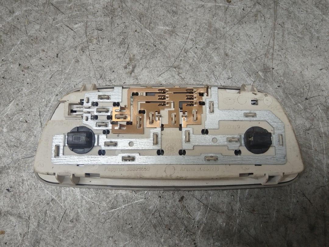 Фонарь салона (плафон) LLGFT1 Volvo S40 купить на авторазборке