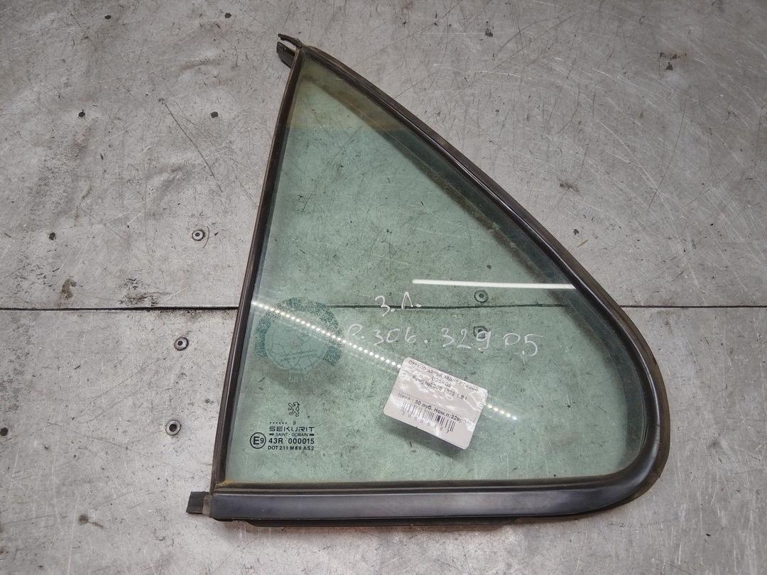 Стекло двери задней левой U2SFQ9 Peugeot 306