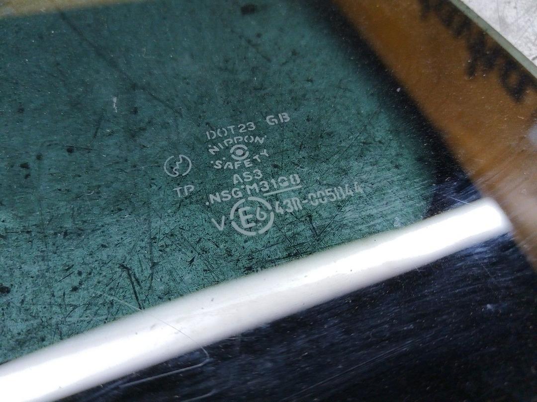 Стекло кузовное боковое левое ZW4WQ4 Mazda Premacy - Фото 2