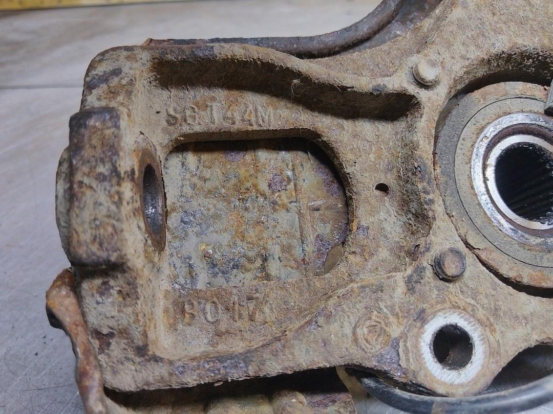 Кулак поворотный левый SL7A53 Alfa Romeo 147 - Фото 4