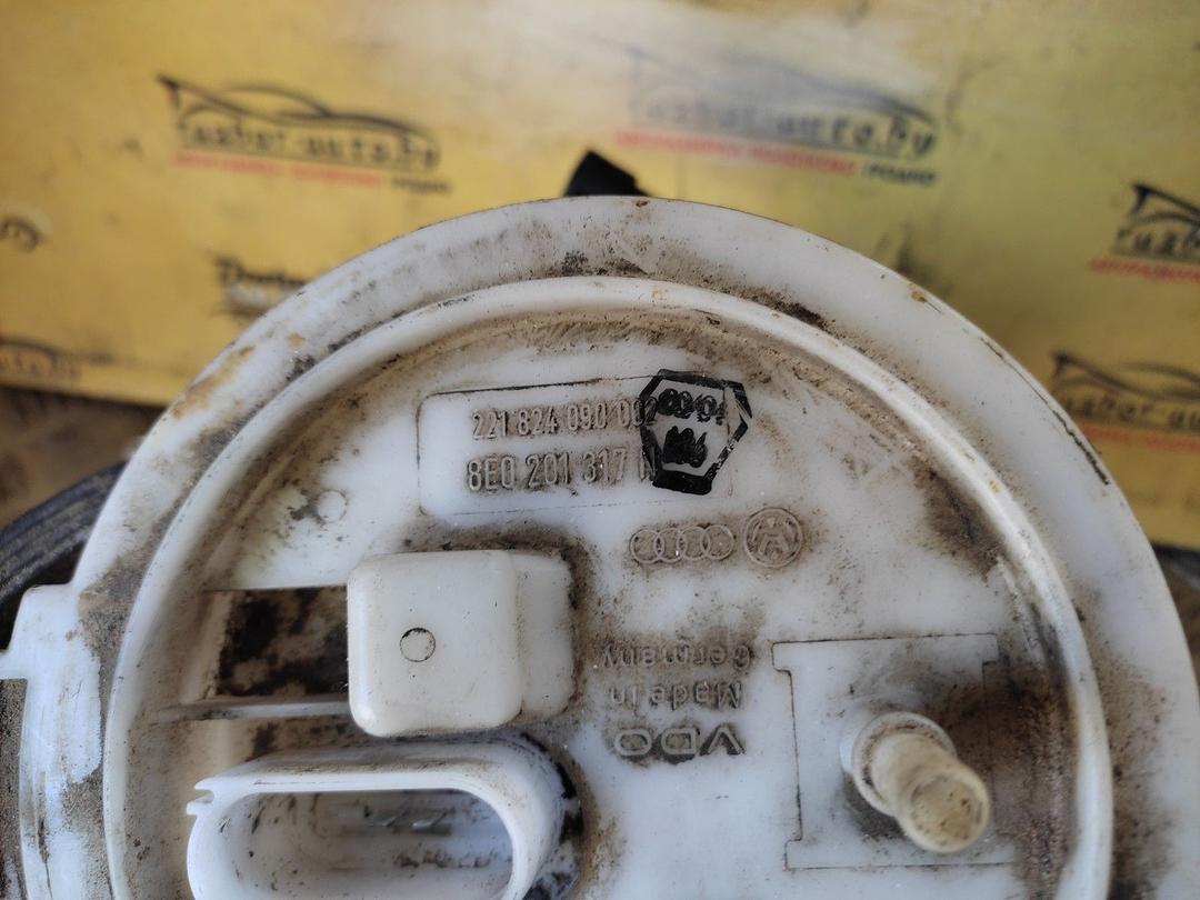 Колба в бак 8N7KX5 Audi A4 - Фото 3