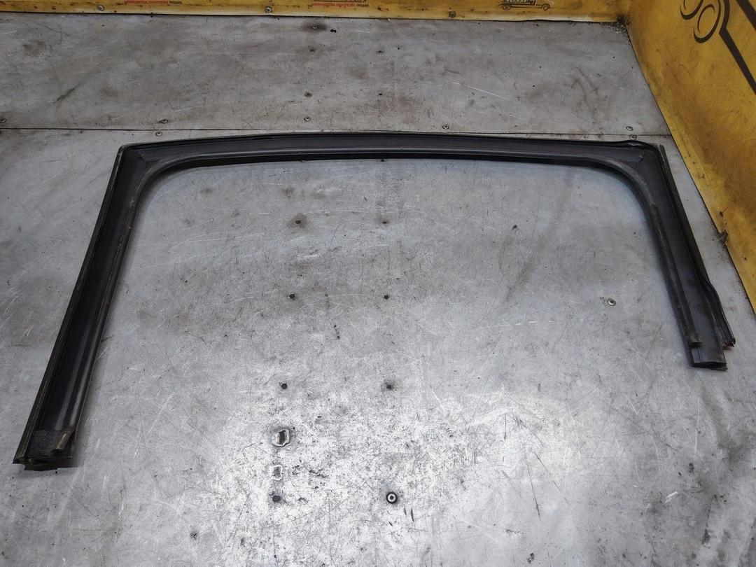 Уплотнитель стекла двери (бархотка) W77WW7 Citroen C4 купить в магазине запчастей бу