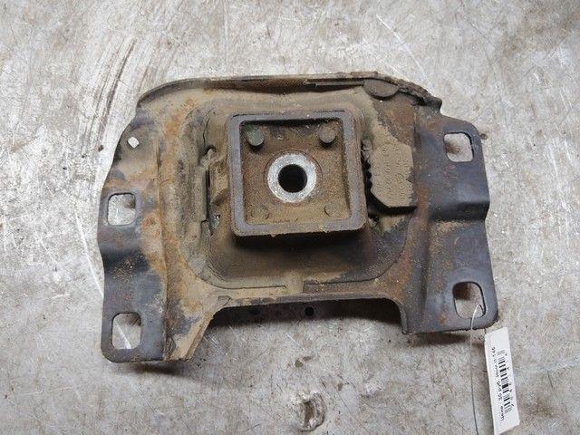 Подушка крепления КПП 7P3YEY Ford Focus купить с доставкой