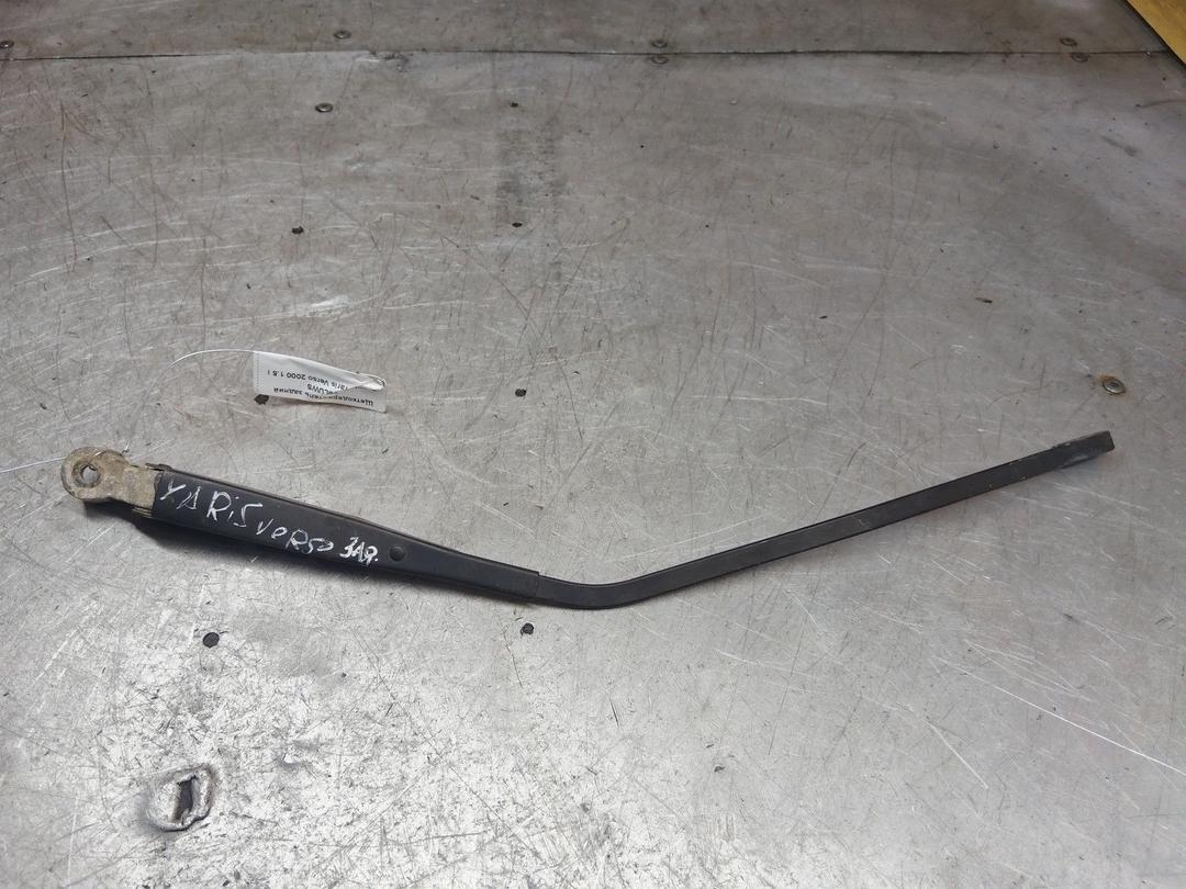 Щеткодержатель задний Z9LUWS Toyota Yaris Verso