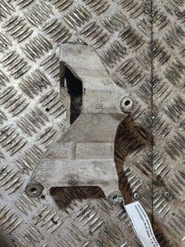 Кронштейн двигателя GKXC4T Volkswagen Golf - Фото 1