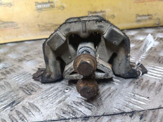 Подушка крепления КПП 27AFHF Ford Escort