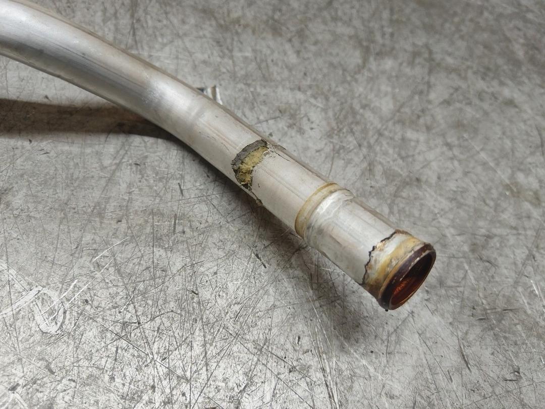 Патрубок отопителя (печки) UBI2BS Toyota Corolla купить в магазине запчастей бу