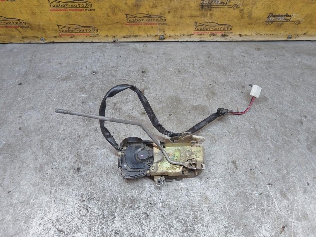 Замок двери передней левой Q4JECN Mazda Premacy - Фото 4