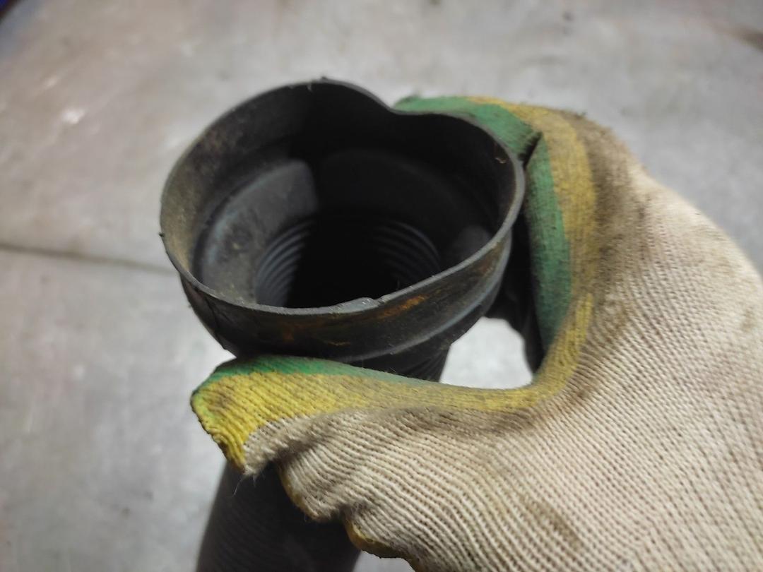 Патрубок интеркулера L360R7 Opel Meriva - Фото 2