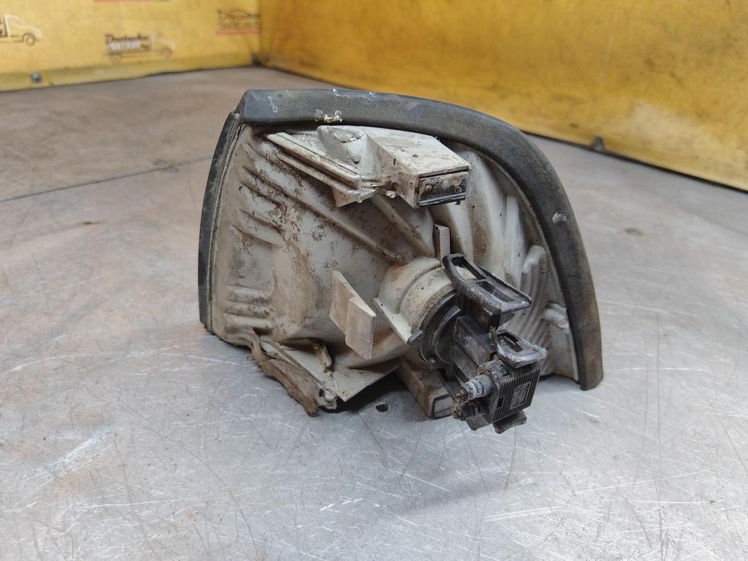 Поворотник правый 4AV5ZB BMW 3 E36 undefined