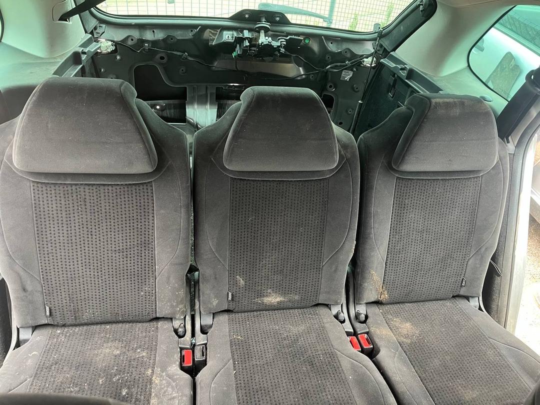 Сиденье заднее BJY5WD Citroen C4 Picasso купить с доставкой