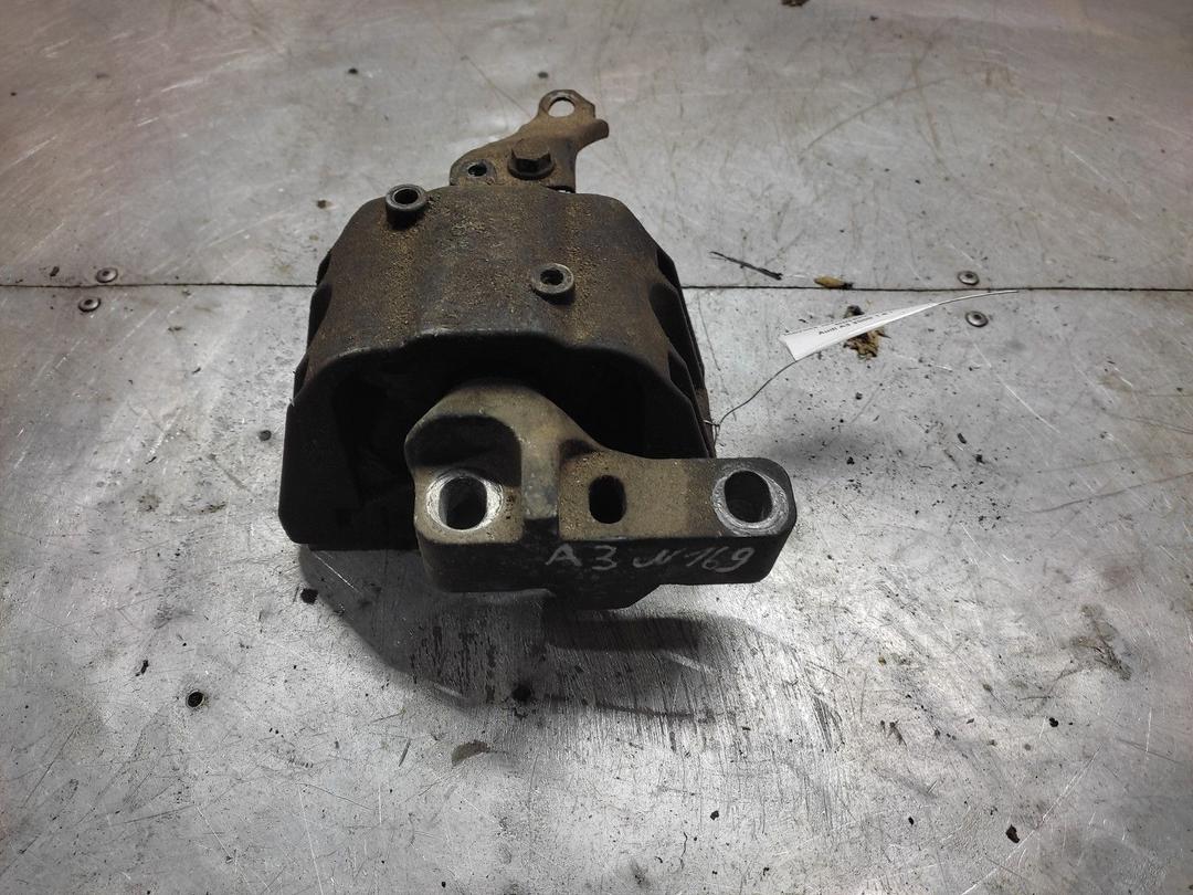 Подушка крепления двигателя 4QGEF7 Audi A3