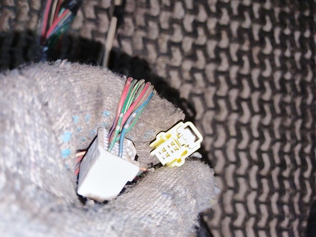 Проводка Y9UV42 Toyota Corolla - Фото 19