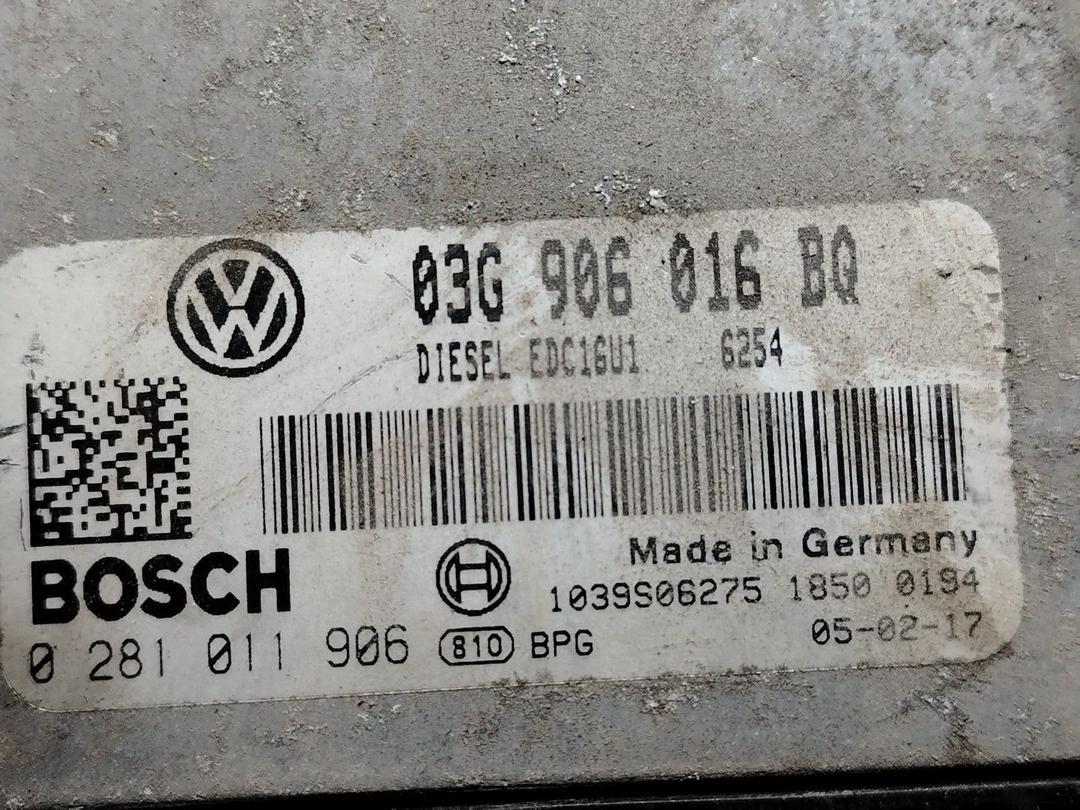 Блок управления двигателем 9W0BLF Volkswagen Touran - Фото 4