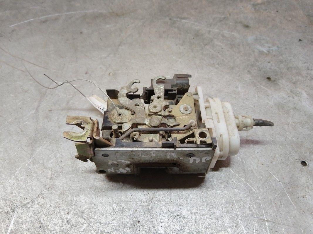 Замок двери передней правой M6982G Audi A3 купить