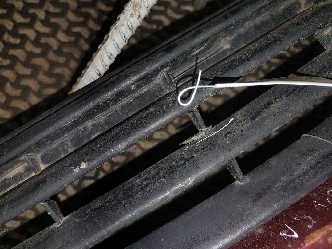 Решетка радиатора HTQ9RG Volkswagen Passat - Фото 6