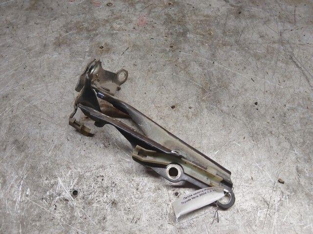 Петля капота PWJVV4 Toyota Yaris - Фото 1