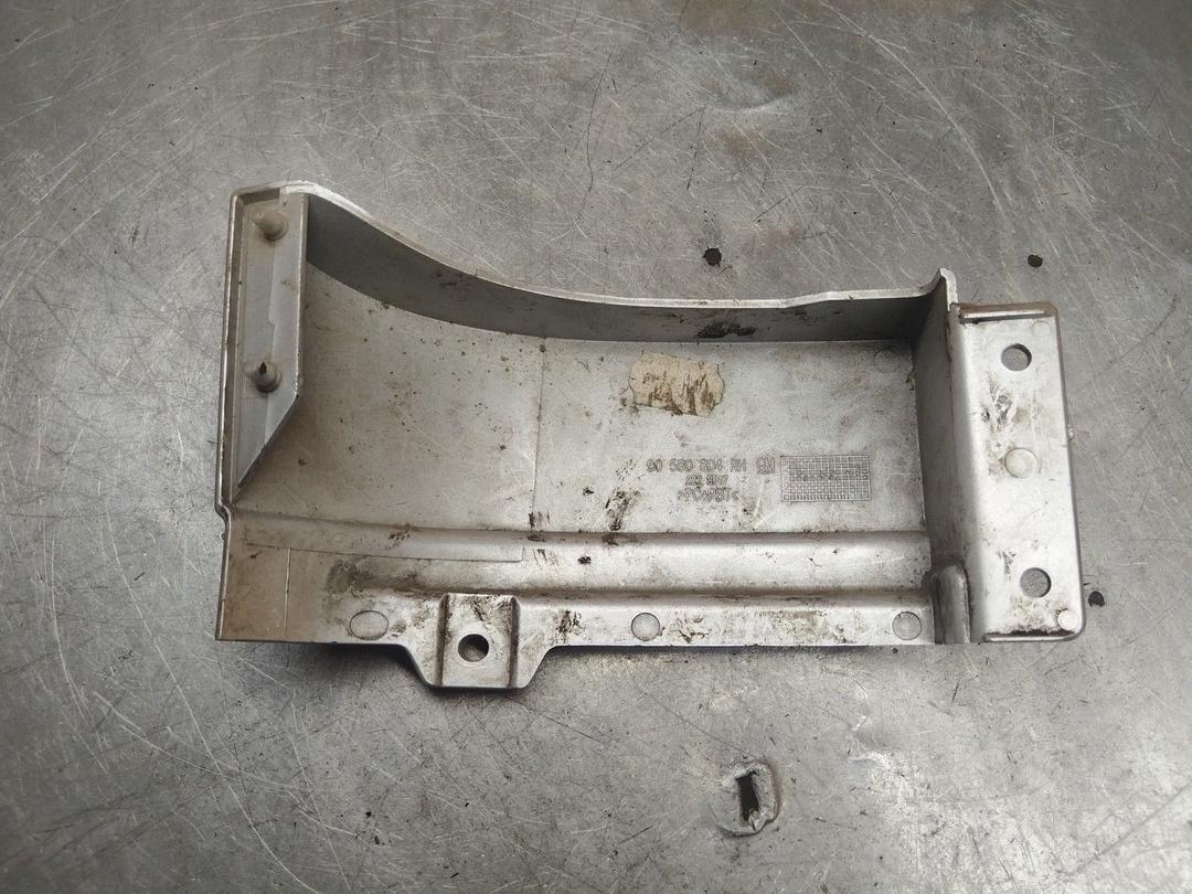 Накладка под фонарь правый 0BZ3Y9 Opel Zafira купить