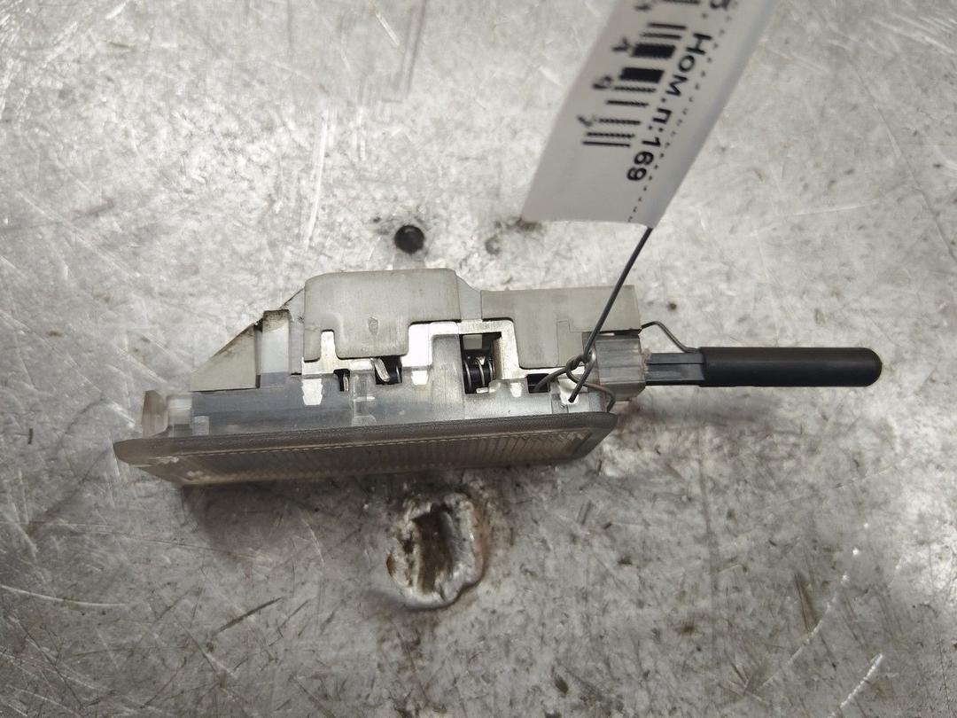 Плафон подсветки бардачка  1NZNC5 Citroen C4 купить в магазине запчастей бу