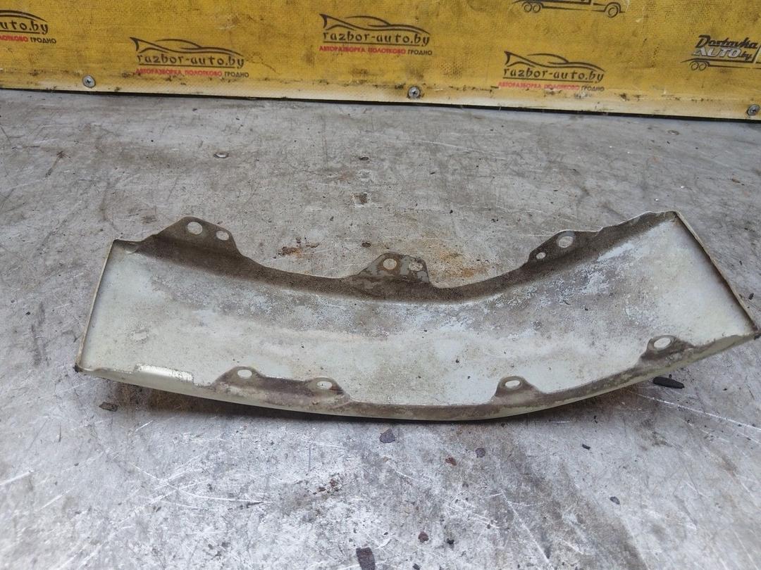 Накладка под фонарь правый B3AQI4 Subaru Forester купить в магазине запчастей бу