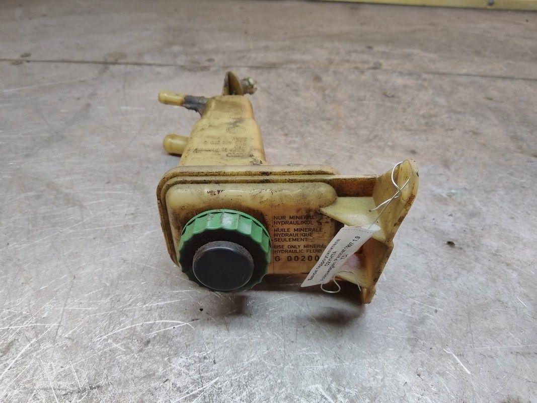 Бачок гидроусилителя C2YHTA Volkswagen Passat - Фото 2