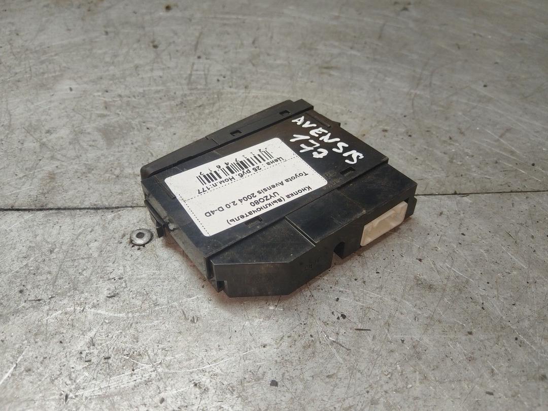 Кнопка (выключатель) UYZO80 Toyota Avensis купить