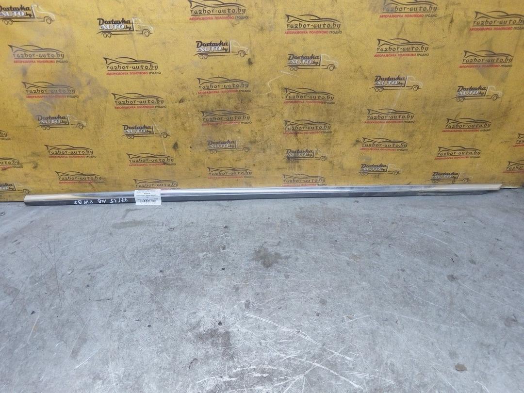 Молдинг стекла двери передней левой наружный 6D2Q46 Volkswagen Passat