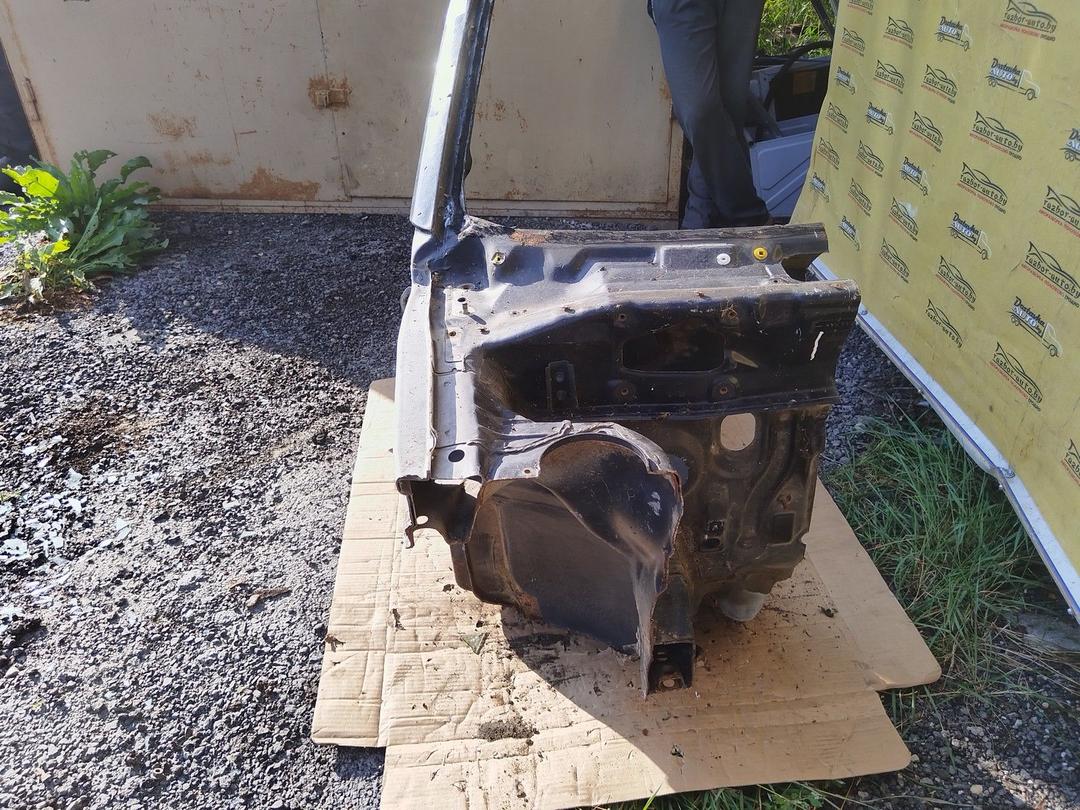 Стойка кузовная передняя правая 8AJKVG Volvo V40 купить в магазине запчастей бу