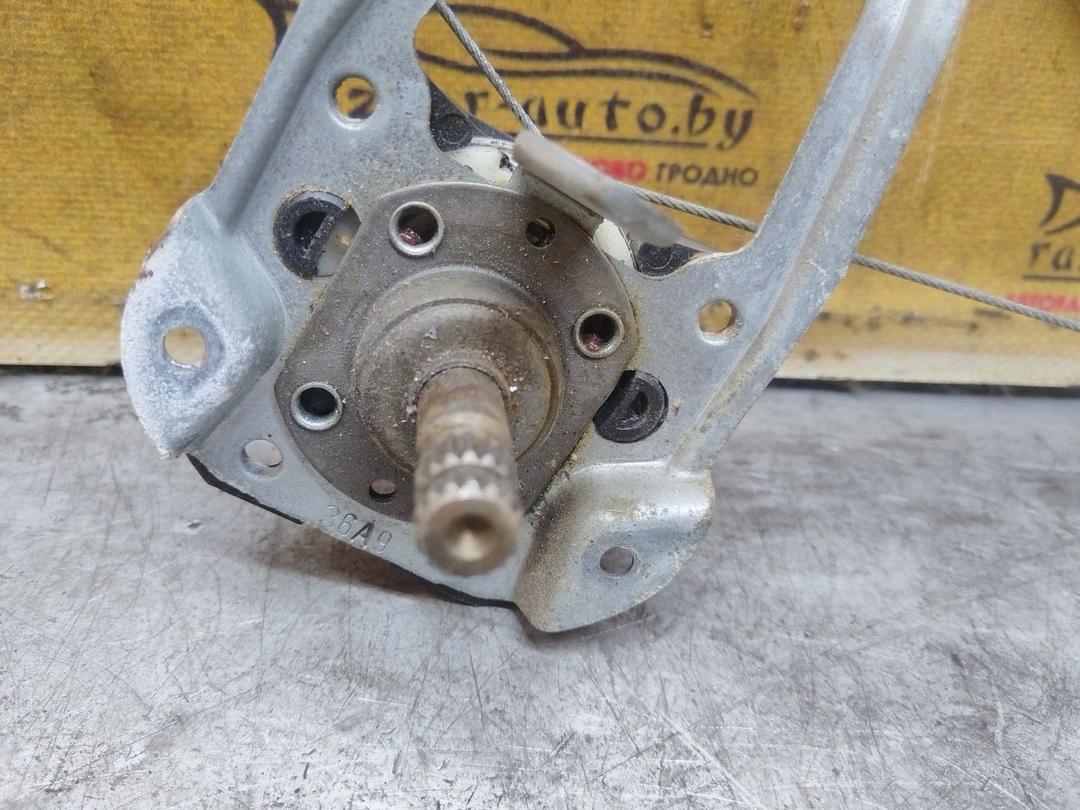 Стеклоподъемник задний правый OI44K6 Mercedes C W202 купить в магазине запчастей бу