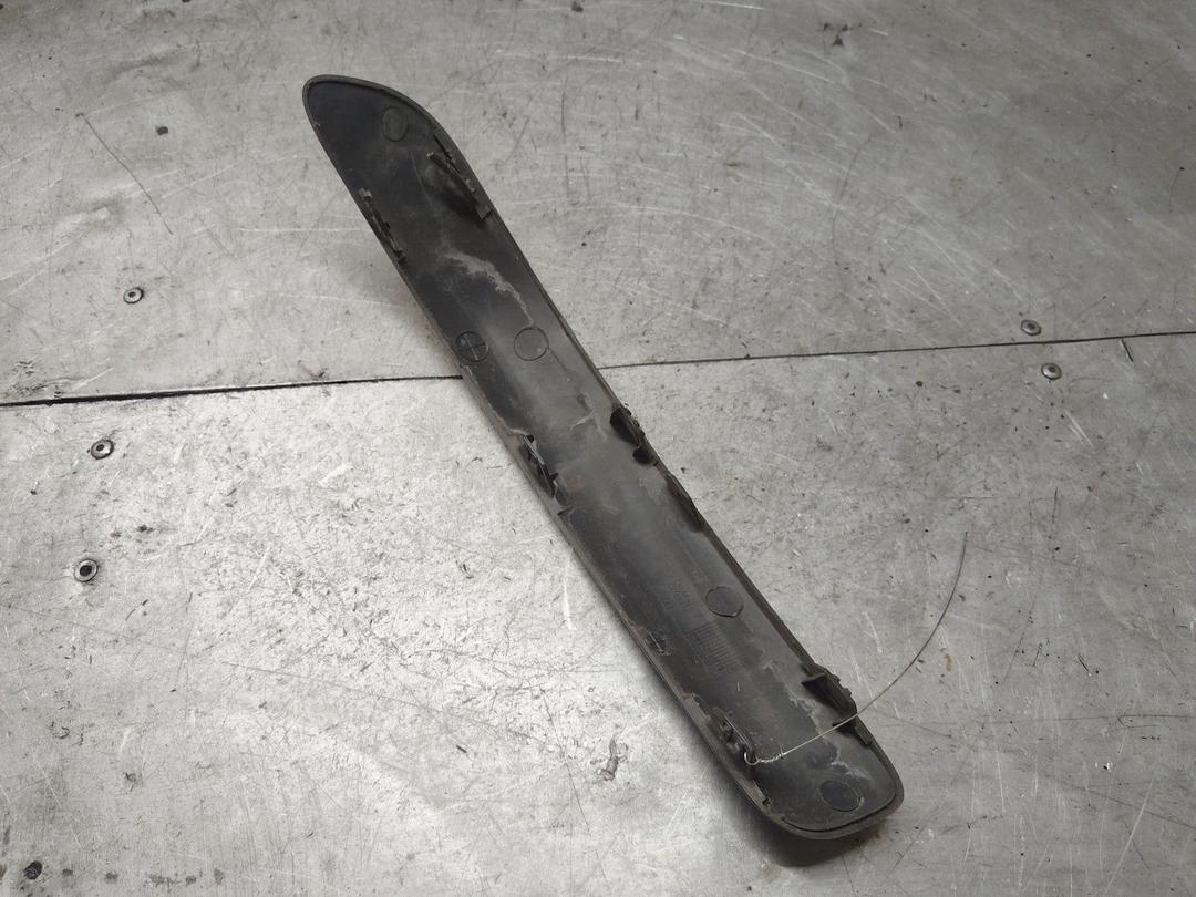 Молдинг бампера заднего SQVE5N Toyota Yaris - Фото 2