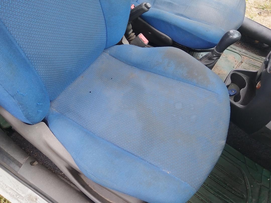 Сиденье переднее 9BE75N Fiat Punto undefined