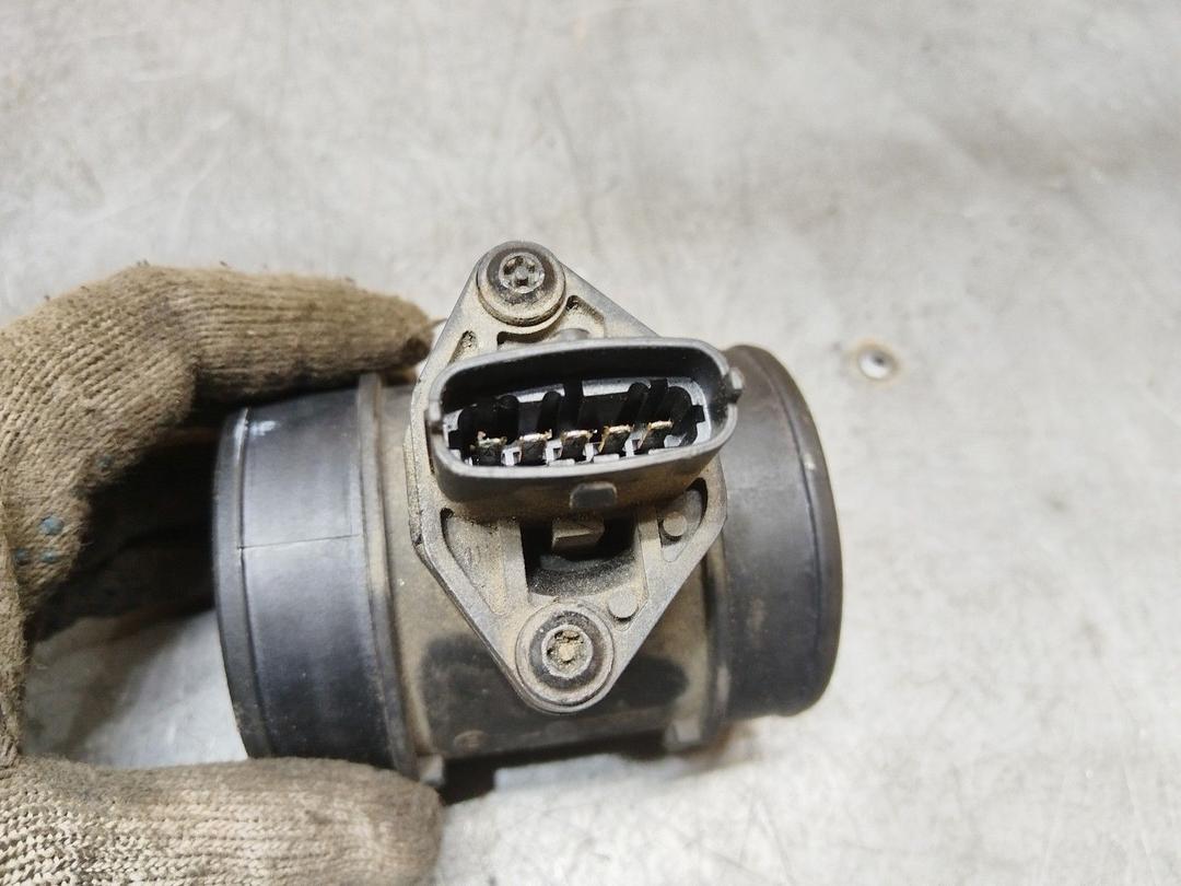 Расходомер воздуха 4RHS19 Hyundai Trajet купить в магазине запчастей бу