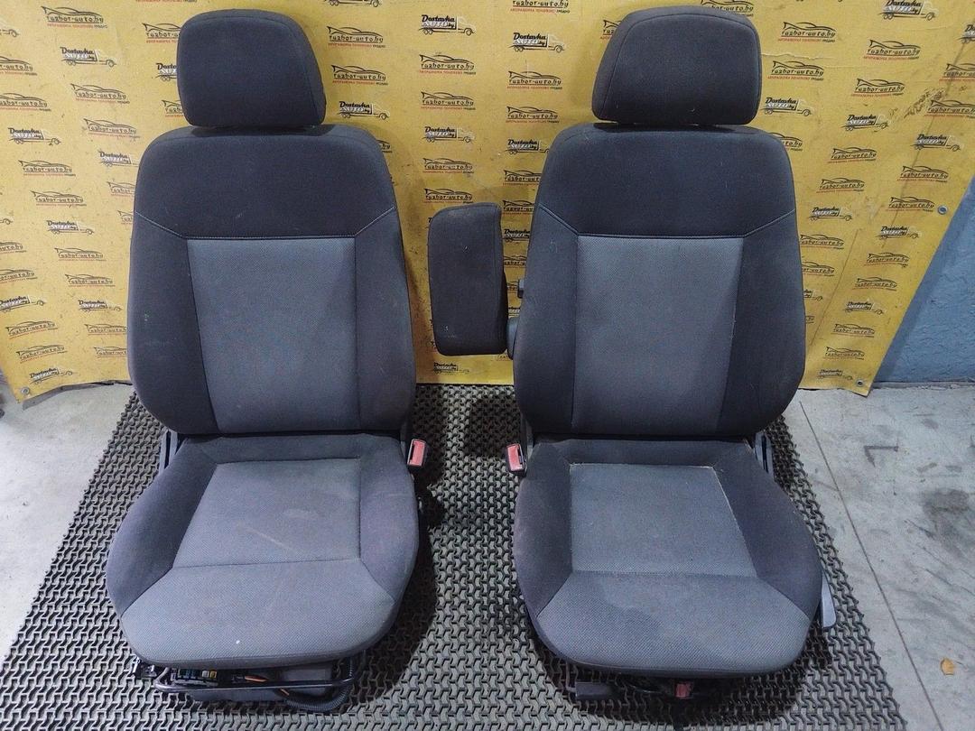 Сиденье переднее BUJ76L Opel Zafira